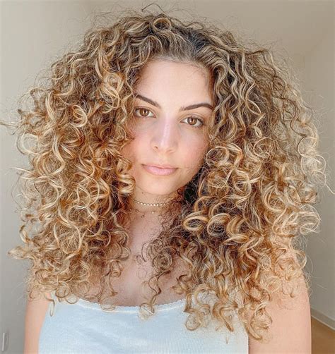 21 Blonde Curly Hair Ideas Trending in 2022
