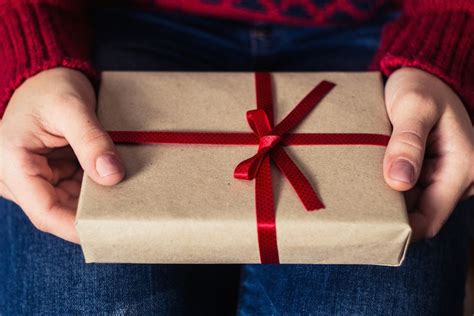 How To Come Up With Meaningful Gift Ideas | Meaningful gifts, Gifts ...
