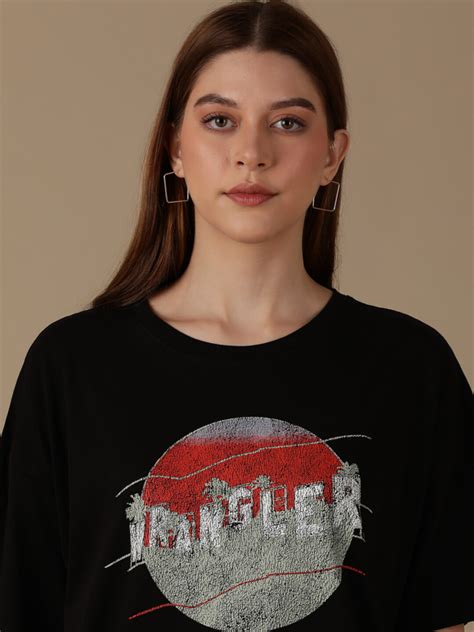 Wrangler Women's Graphic Black Logo Crew Neck T-shirt (Girlfriend Tee)