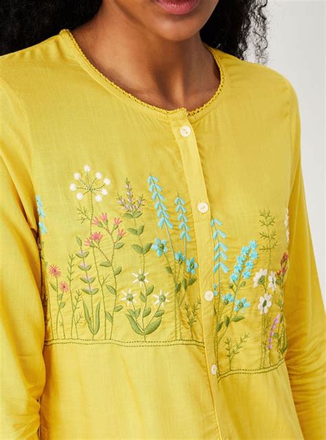 Buy Women Embroidered Round Neck Straight Kurta Online at just Rs. 599. ...
