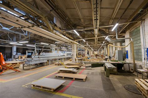 生产制造木工行业家具厂车间高清图片下载-正版图片300123015-摄图网