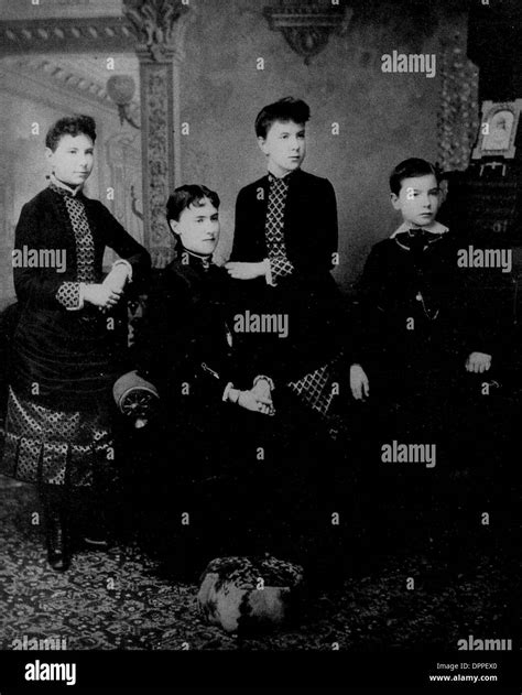 Jan. 13, 2006 - JOHN D ROCKEFELLER III WITH HIS SISTERS BESSIE ...