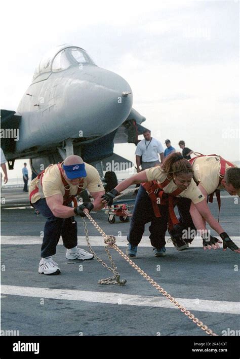 Navy Exercise 的图像结果