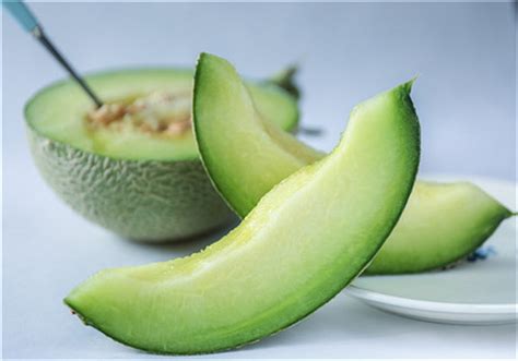 新疆哈密瓜的功效与作用_孕妇可以吃哈密瓜吗_哈密瓜汁热量营养价值价格 - 鲜淘网