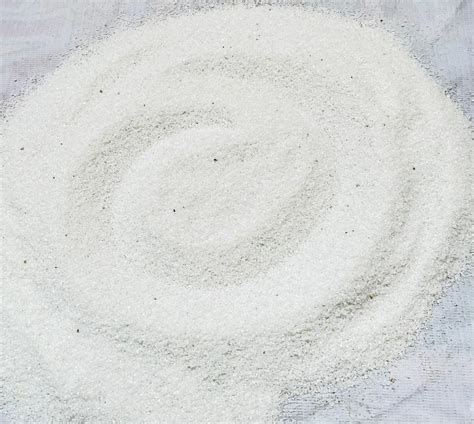 THE GUPTA'S Natural Aquarium White Sand for Lawn,Garden, Plants ...