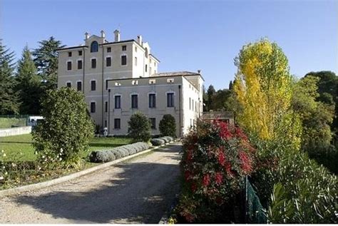 HOTEL VILLA SCALABRINI (Crespano del Grappa) - Hotel Reviews, Photos ...