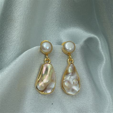 Moonlit Charm Real Pearl Earrings 18K Gold Plated (ER 073) – Divanka