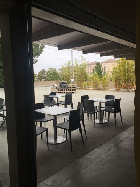 Conference Room Table 的图像结果