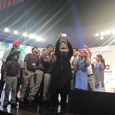 Sushant Singh Rajput meets his little fans in Delhi - Bollywood Dhamaka