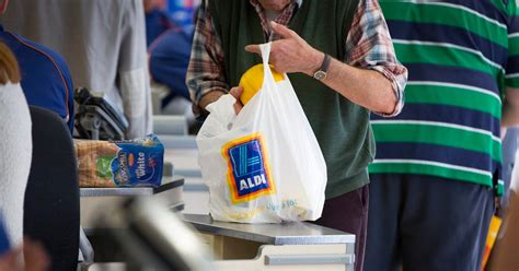 Aldi eliminates plastic shopping bags from US stores | FOX6 Milwaukee