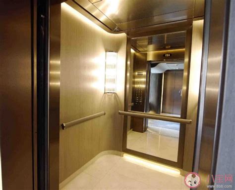 老人不会乘电梯在33楼拽拖车下楼 老年人安全乘梯注意事项 _八宝网