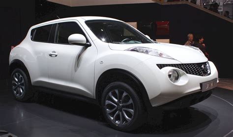 2013 Nissan Juke SV - 4dr Hatchback 1.6L Turbo Manual