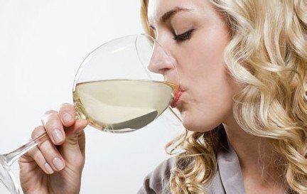 喝葡萄酒可以帮助吸毒者转移毒瘾？|吸毒者|葡萄酒|毒瘾_新浪时尚_新浪网