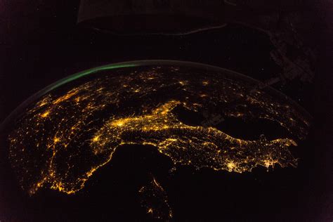 Earth From Space At Night Hd Earth's Day And Night From Space | PBS