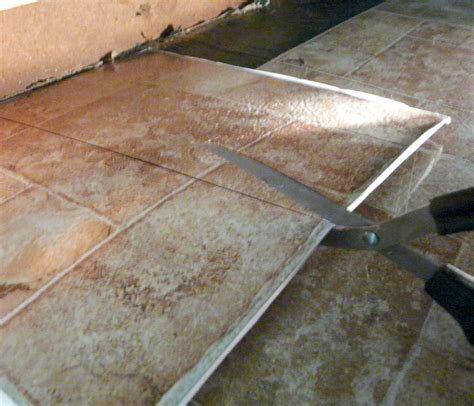 Vinyl Floor Tiles: Cutting Vinyl Floor Tiles