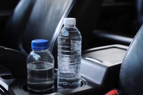 Here's Why You Should Never Drink Water From a Plastic Bottle That's ...
