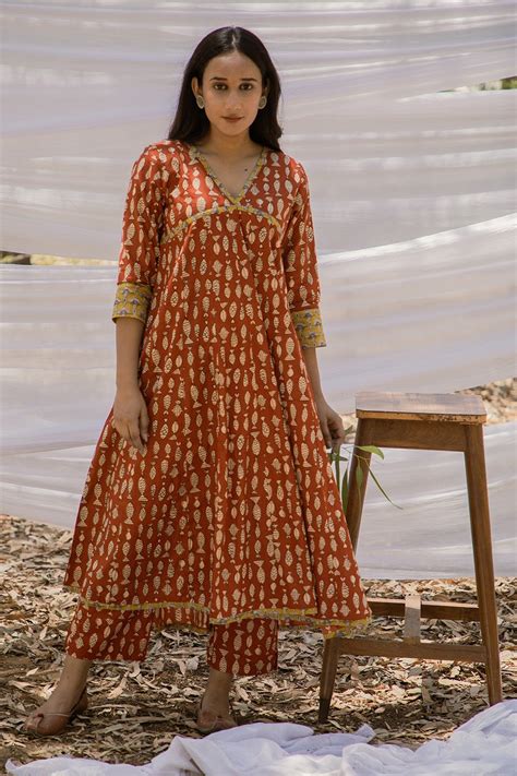 Red Ajrak Print Bahaar Kurta with Straight Pant - Set of 2 – Mera Rang