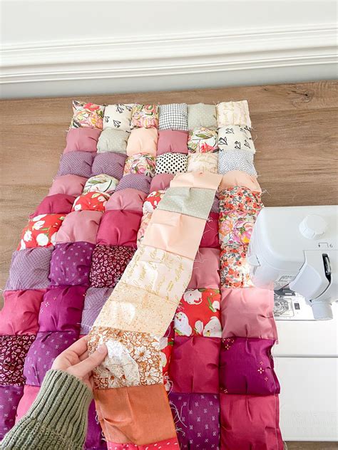 Ombre Puff Quilt Tutorial - with VIDEO! | Puff quilt, Puff quilt ...