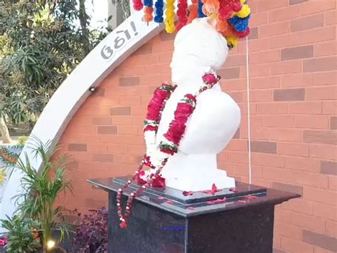 Statue of Swami Vivekananda unveiled in Ankleshwar
