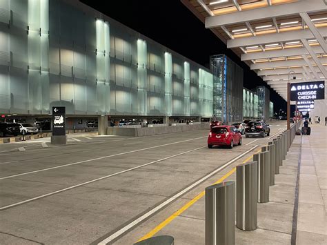 Kansas City International Airport | Parking Structure - Bendheim