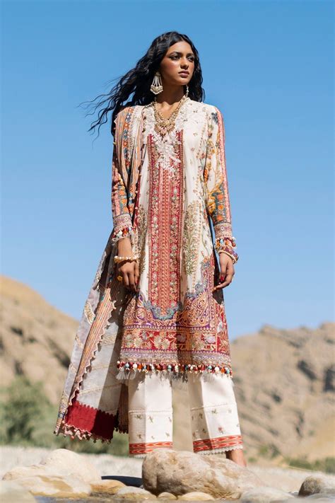 Sana Safinaz Raahi Luxury Lawn Collection 2023 – L231-002A-CX – YourLibaas