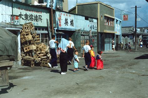50 Fascinating Color Photographs Capture Everyday Life in South Korea in the 1950s ~ Vintage ...