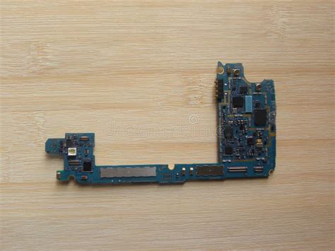 Circuit Board Phone 的图像结果