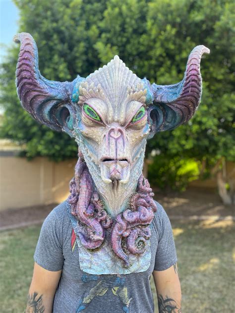 Alien Mask 的图像结果