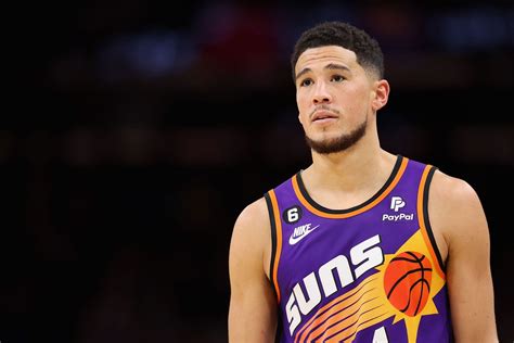 Former NBA champion praises Devin Booker's leadership for carrying ...