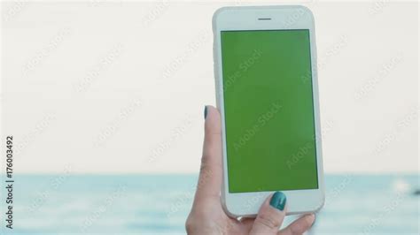 Mobile Phone in Hand 的图像结果