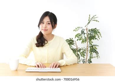 Woman Using Computer 的图像结果