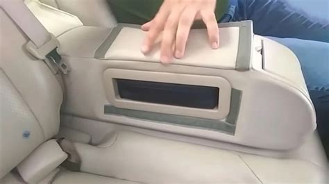 Lexus Hidden Compartment 的图像结果