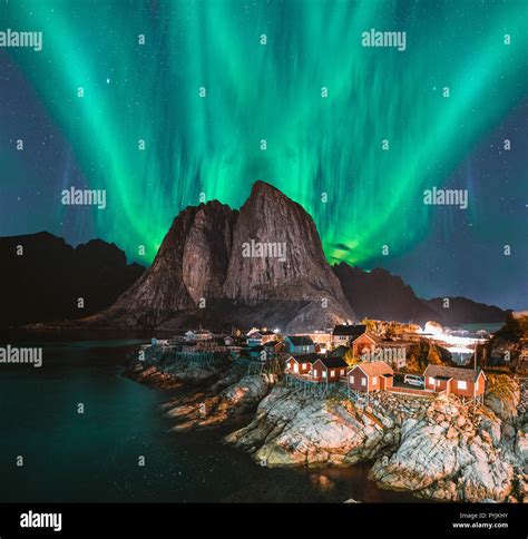Reine Norway Northern Lights Northern Lights In Lofoten How To See