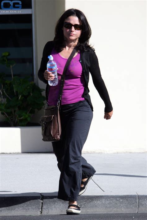 Julia Louis-Dreyfus nude, pictures, photos, Playboy, naked, topless ...