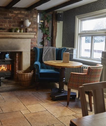Mare & Colt Pub Restaurant in Summerfield, Kidderminster