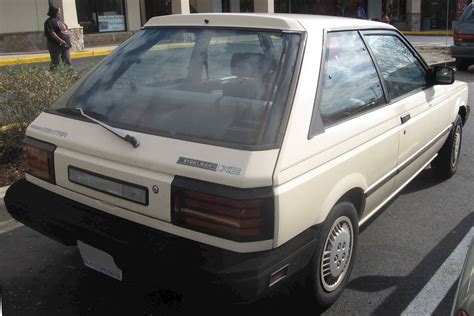 1990 Nissan Sentra XE - Sedan 1.6L Manual