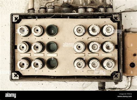 Old Electricity 的图像结果