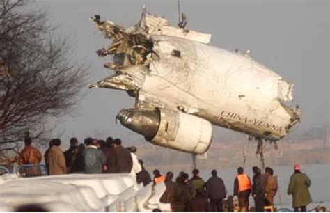 1994年西安空难始末：飞机高空解体，160名乘客全部丧生_腾讯新闻