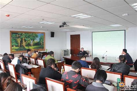 张永清教授谈“马克思主义文学理论中的‘苏联化’与‘中国化’问题”-山东大学新闻网