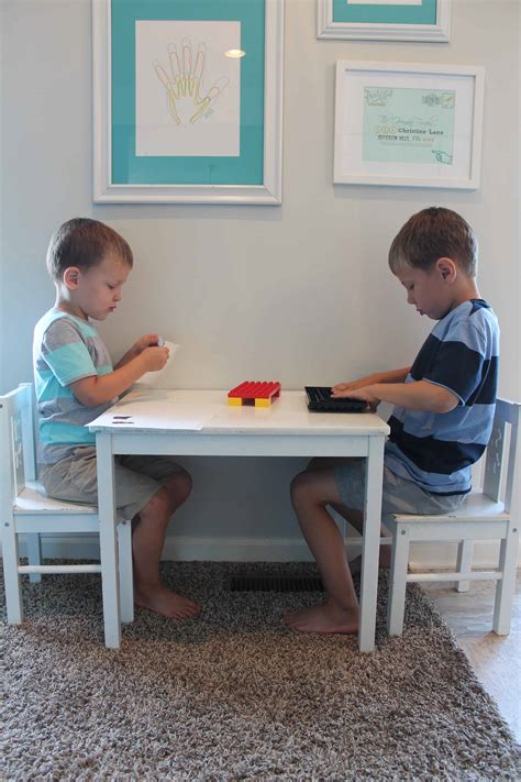 Best Seated Position for Kids During Mealtime