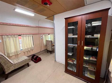 The first train for Gujarat departs from Delhi equipped with facilities ...