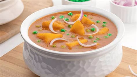 Authentic Handia Recipe with Ingredients and Steps | FoodiesOnly