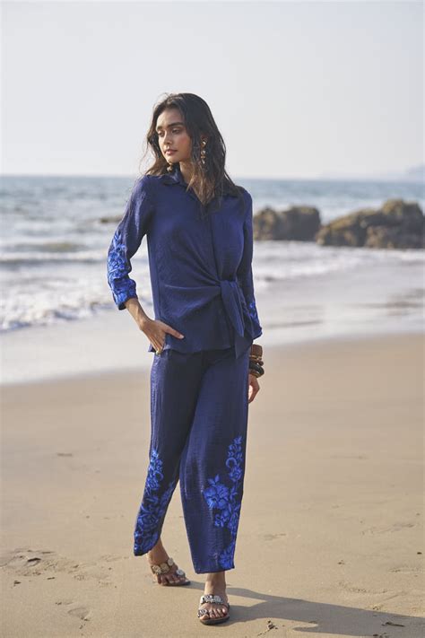 Side Tie Embroidered Cuff Shirt – dash and dot