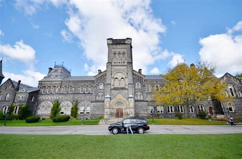 多伦多本地留学中介公司的加拿大大学规划申请服务 – 加拿大多伦多新飞扬留学