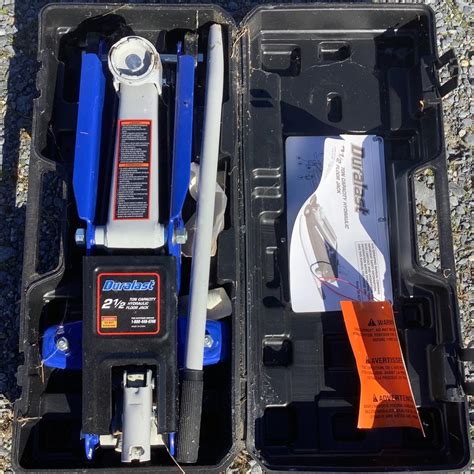 169 Duralast 2.5 Ton Capacity Hydraulic Floor Jack | EstateSales.org