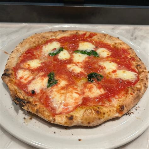 マルゲリータ(800°DEGREES NEAPOLITAN PIZZERIA NEWoMan新宿)の口コミ一覧 | おいしい！が増えるグルメ ...