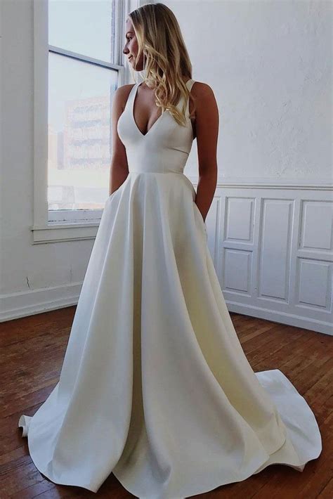 elegant ivory wedding dress