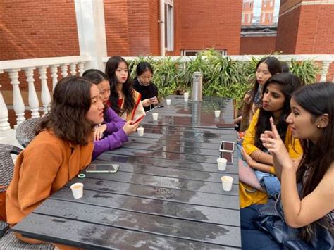 印度文化节活动之中印留学生交流会圆满举行-重庆非通用语学院