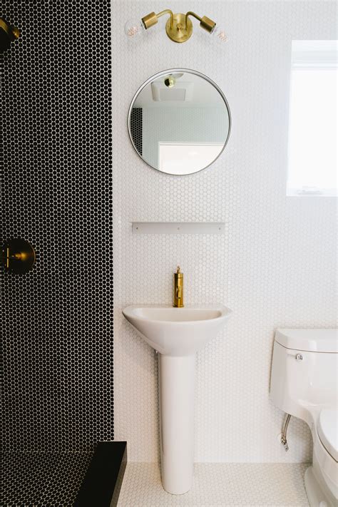 White Penny Round Tile Bathroom - BATGHRO