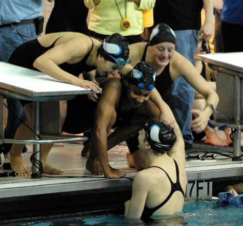 Swim and Dive Team 的图像结果